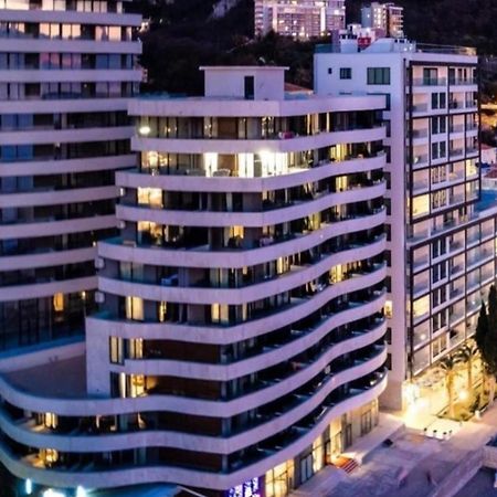 Beachfront Luxury Apartment 부드바 외부 사진