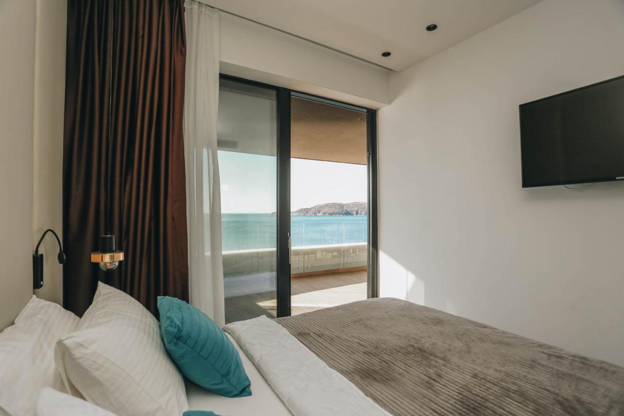 Beachfront Luxury Apartment 부드바 외부 사진