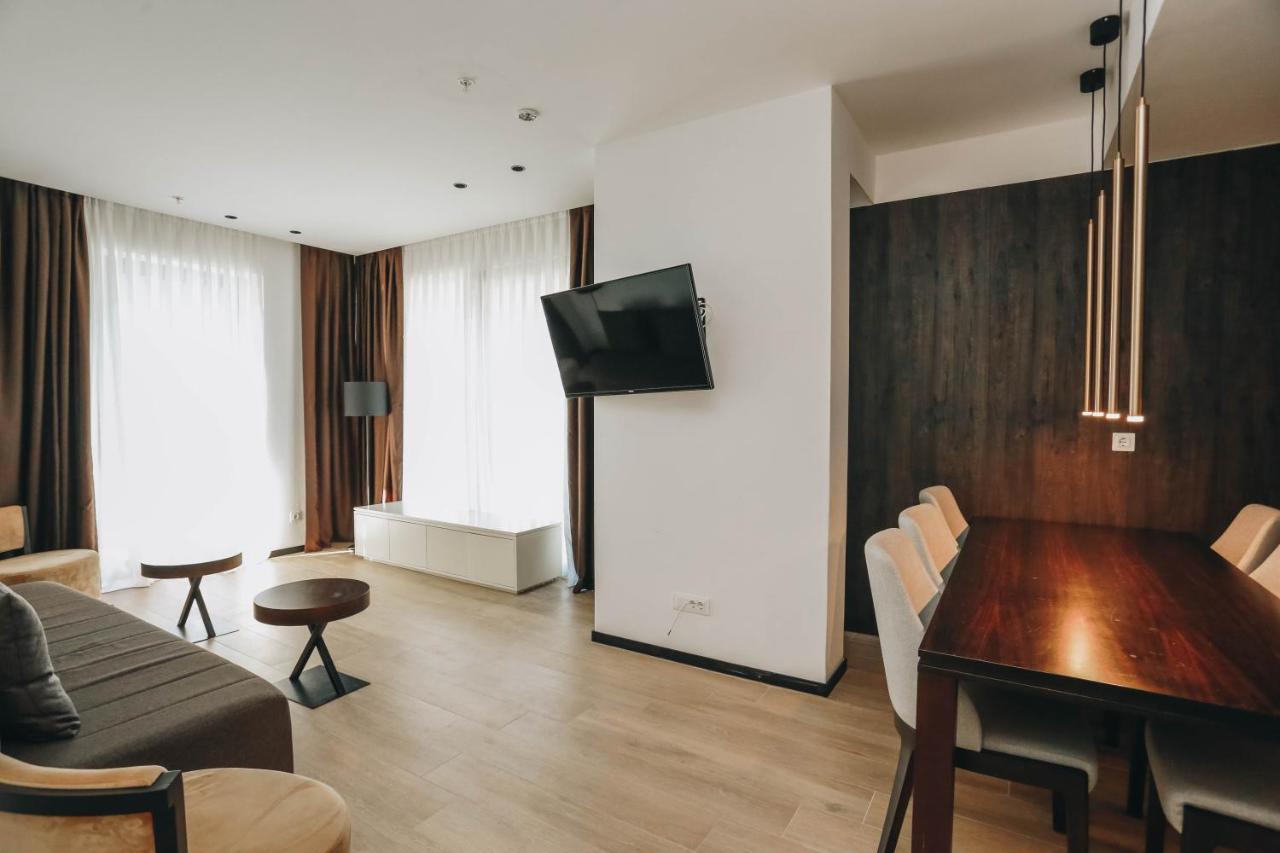 Beachfront Luxury Apartment 부드바 외부 사진
