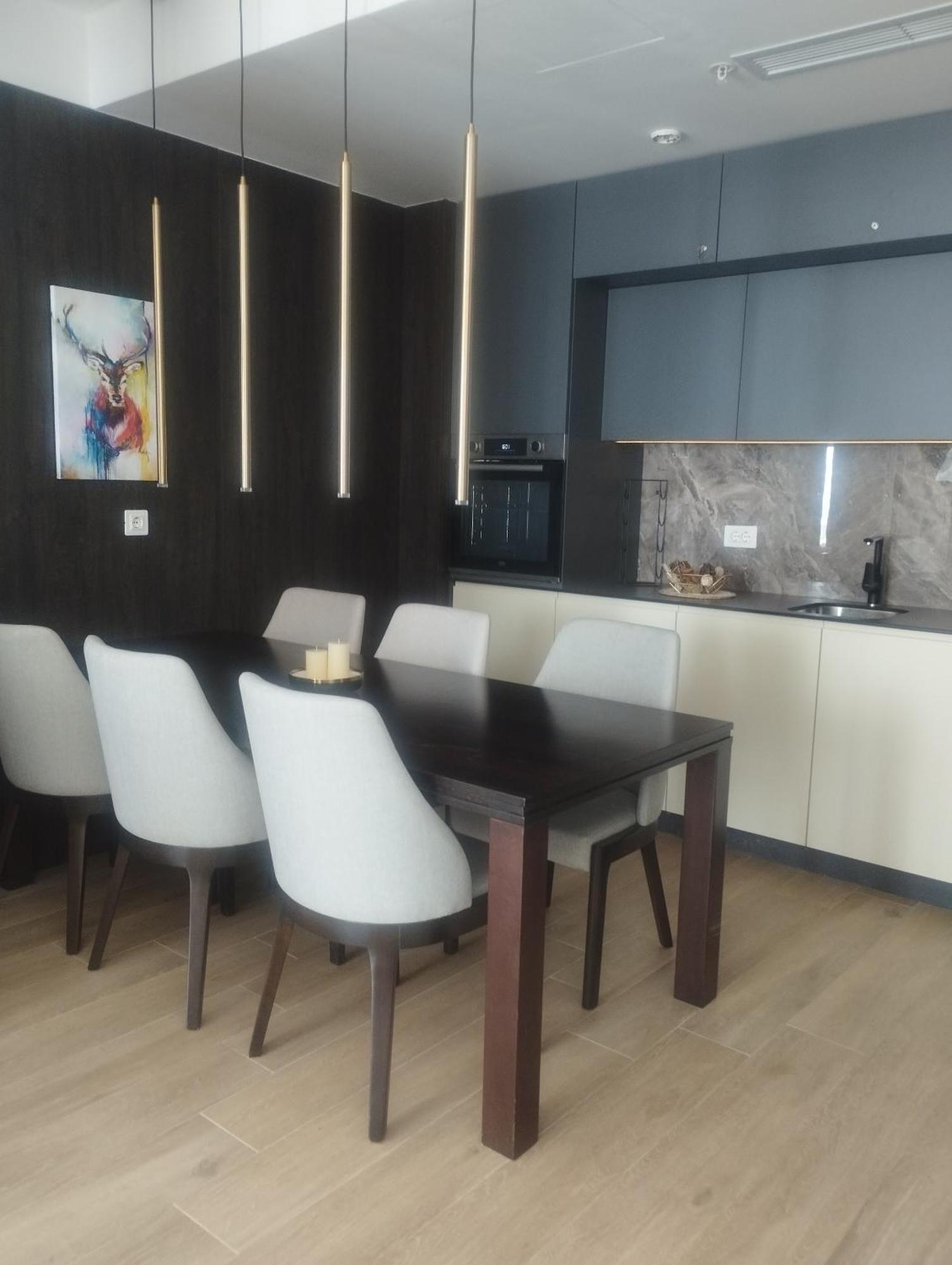 Beachfront Luxury Apartment 부드바 객실 사진