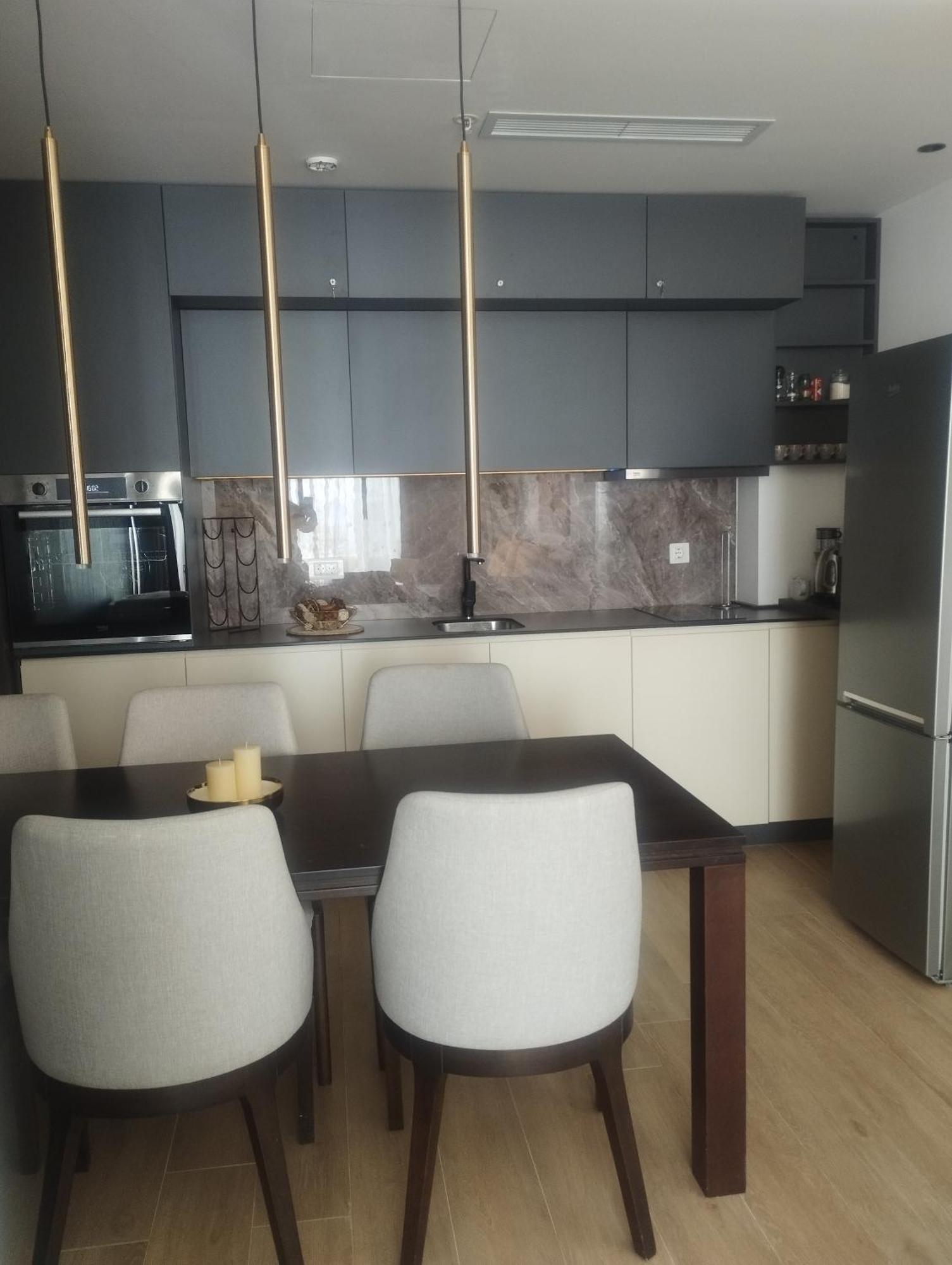 Beachfront Luxury Apartment 부드바 객실 사진