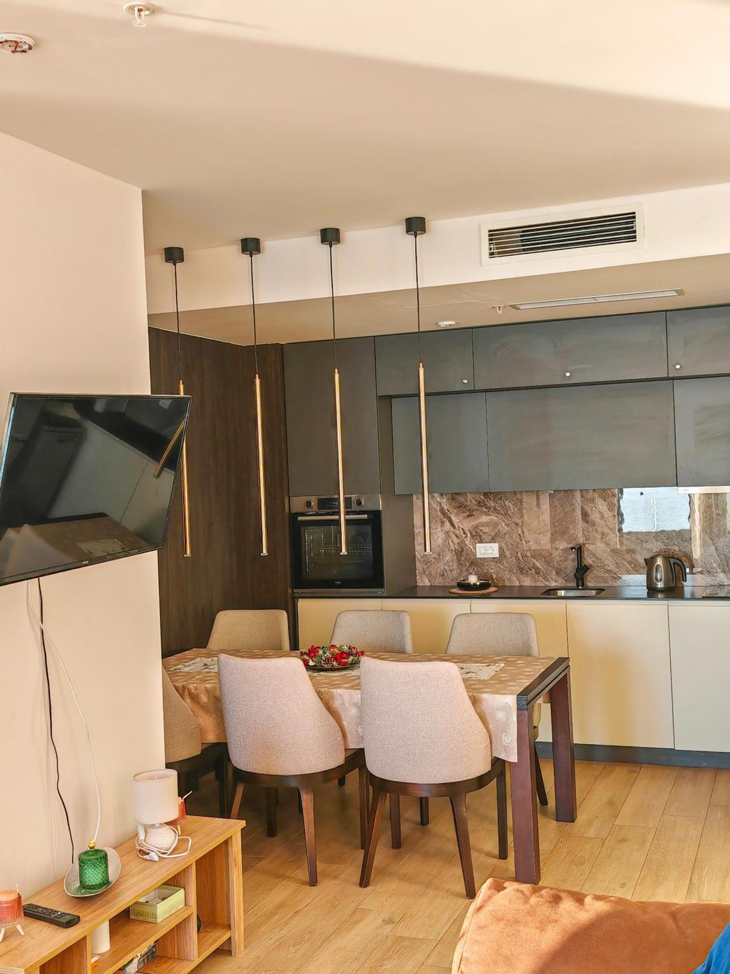Beachfront Luxury Apartment 부드바 외부 사진